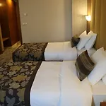 голдън тюлип Хотел 4*