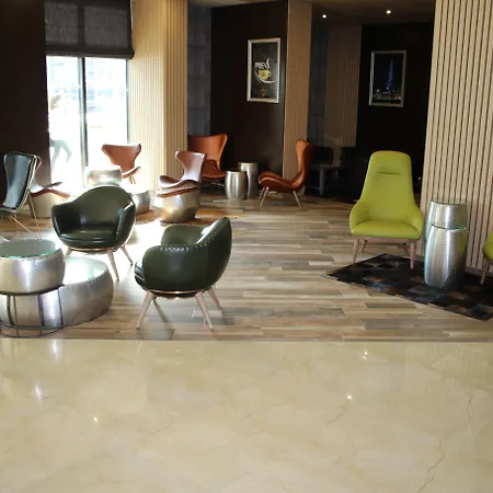 Golden Tulip Szálloda