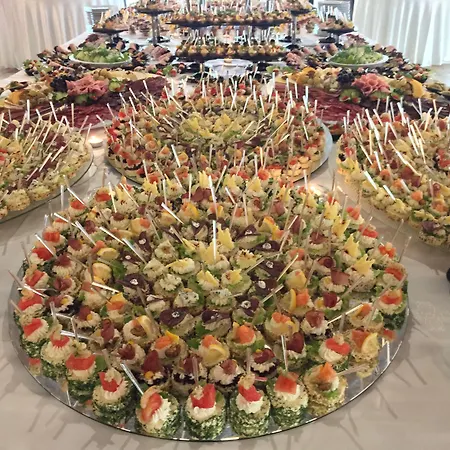Golden Tulip Szálloda 4*