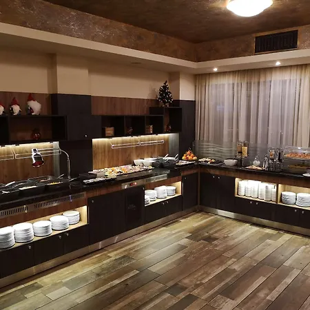 Golden Tulip ホテル 4*