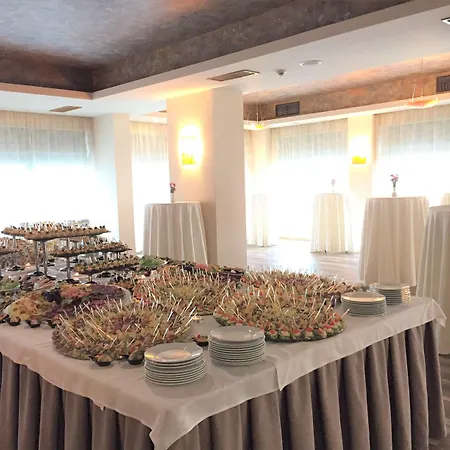 Golden Tulip Szálloda 4*
