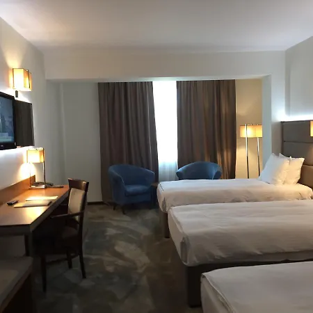 Golden Tulip 4*