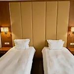 Golden Tulip Hotel 4*