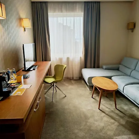 מלון Golden Tulip וארנה