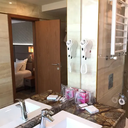Готель Golden Tulip Варна