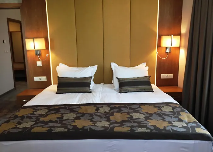 Hotell Golden Tulip 4*